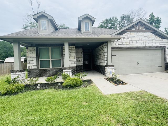 355 County Road 6609, Dayton, TX 77535