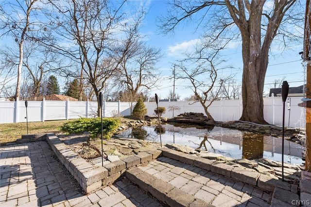 5746 South Bay Road, Cicero, NY 13039