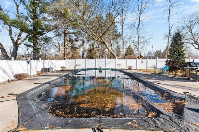 5746 South Bay Road, Cicero, NY 13039