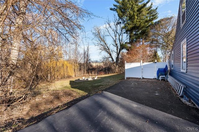 5746 South Bay Road, Cicero, NY 13039