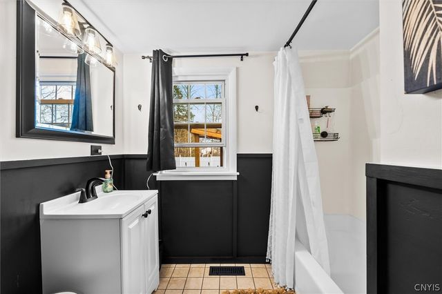 5746 South Bay Road, Cicero, NY 13039