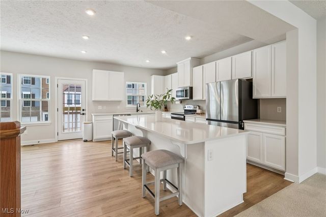 1138 Bean Lane, Akron, OH 44313