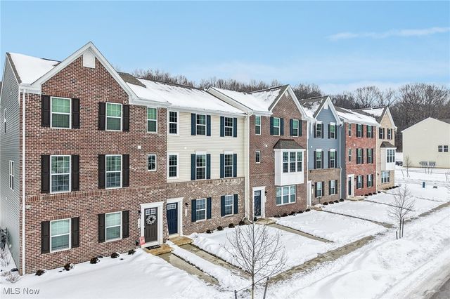 1138 Bean Lane, Akron, OH 44313