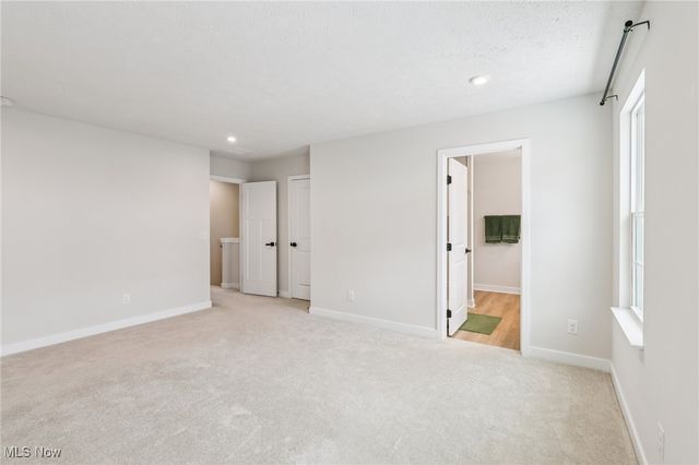 1138 Bean Lane, Akron, OH 44313