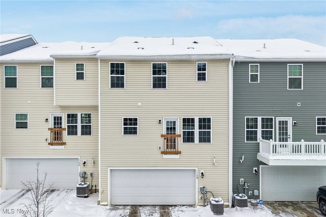 1138 Bean Lane, Akron, OH 44313