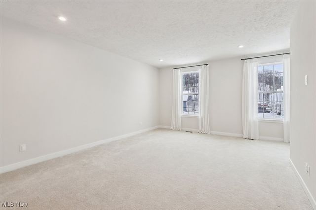 1138 Bean Lane, Akron, OH 44313