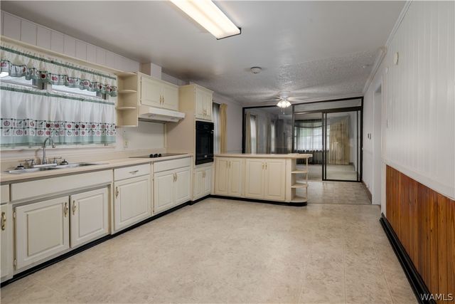 1514 17TH, Northport, AL 35476