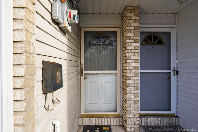 327 Willow Road E, Staten Island, NY 10314