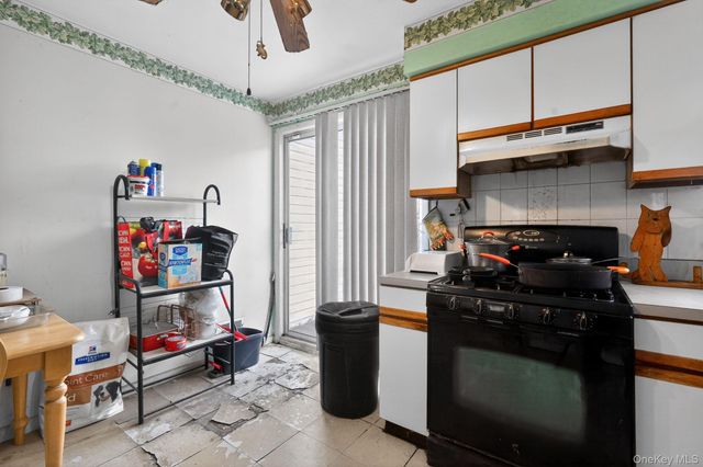 327 Willow Road E, Staten Island, NY 10314