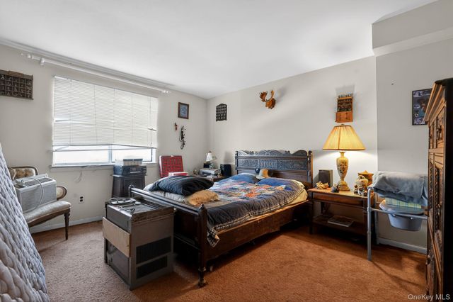 327 Willow Road E, Staten Island, NY 10314