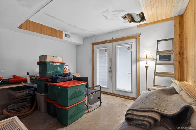 327 Willow Road E, Staten Island, NY 10314