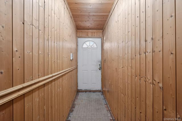 327 Willow Road E, Staten Island, NY 10314