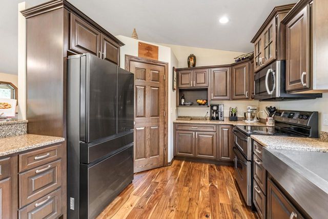 N19735 County Road DD, Ettrick, WI 54627