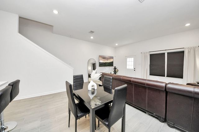 4613 Ireland Street B, Houston, TX 77016