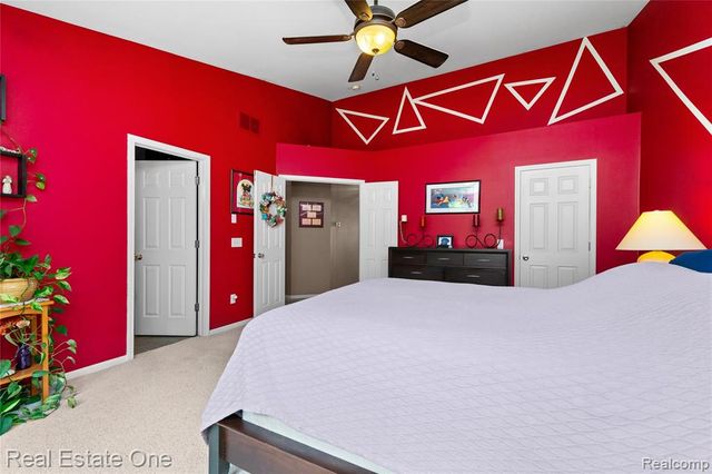 26738 Kirkway Circle, Trenton, MI 48183