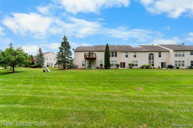 26738 Kirkway Circle, Trenton, MI 48183