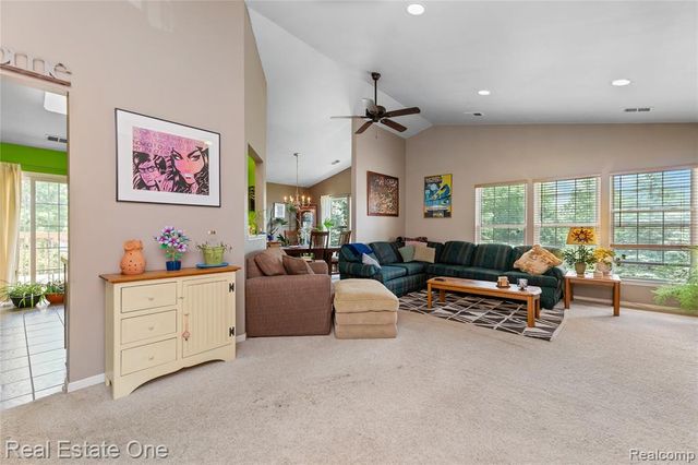 26738 Kirkway Circle, Trenton, MI 48183