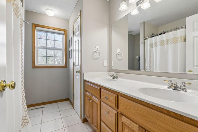 17178 Fairmeadow Way, Farmington, MN 55024