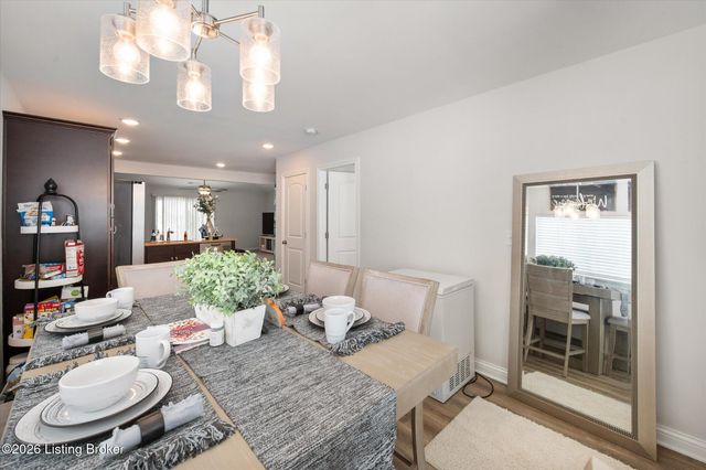 6700 Woods Mill Dr, Louisville, KY 40272