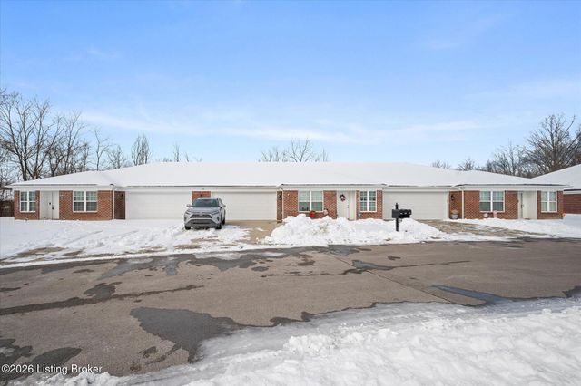 6700 Woods Mill Dr, Louisville, KY 40272