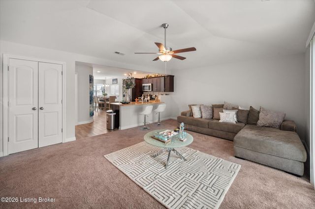 6700 Woods Mill Dr, Louisville, KY 40272