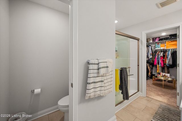 6700 Woods Mill Dr, Louisville, KY 40272