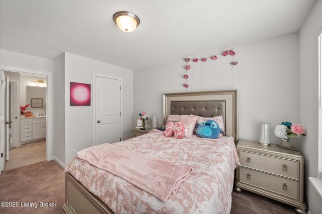 6700 Woods Mill Dr, Louisville, KY 40272