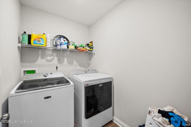 6700 Woods Mill Dr, Louisville, KY 40272