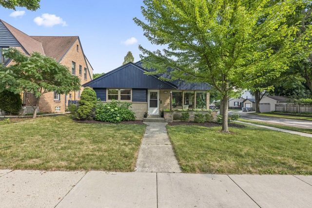 2800 N Hartung AVENUE, Milwaukee, WI 53210