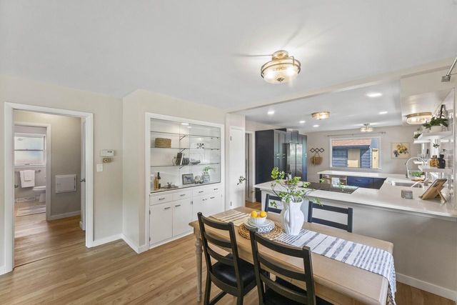2800 N Hartung AVENUE, Milwaukee, WI 53210
