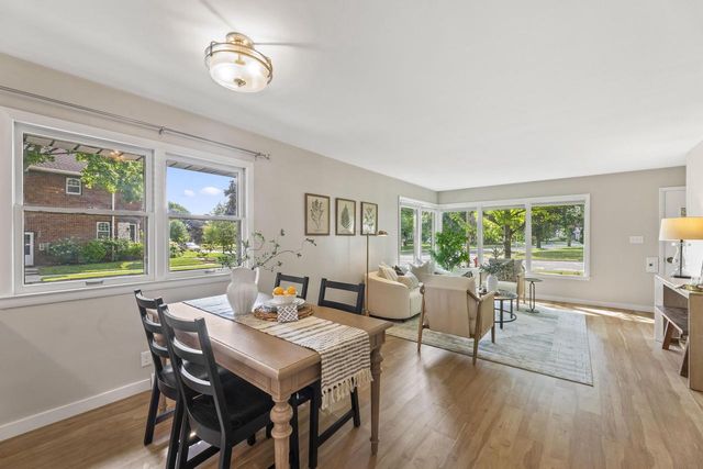2800 N Hartung AVENUE, Milwaukee, WI 53210