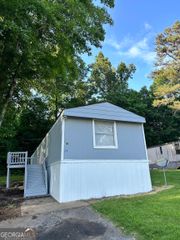 19 Poole Circle, Ellenwood, GA 30294