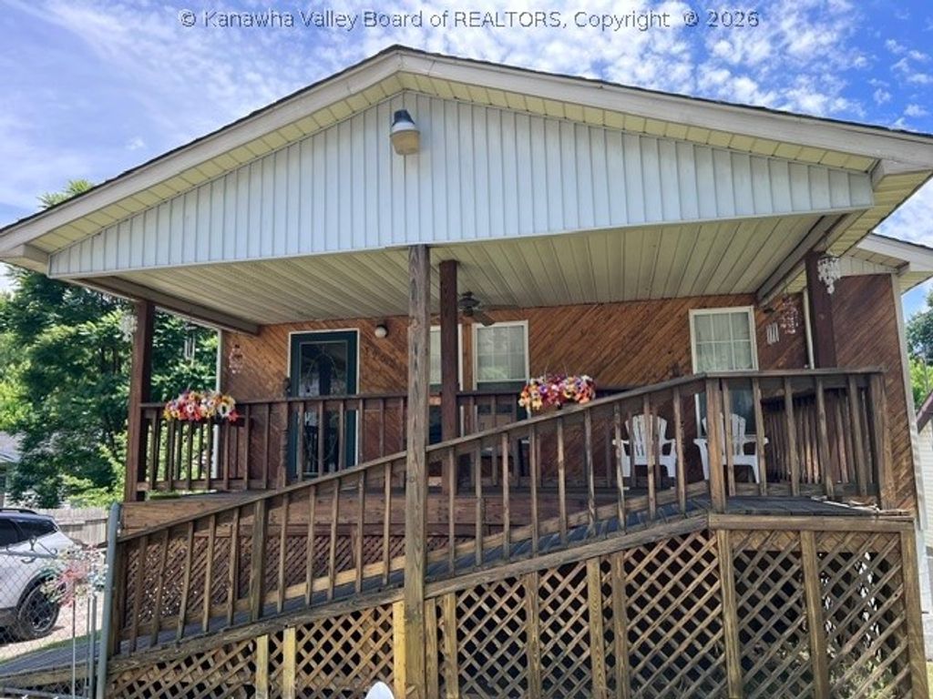 5908 Starling Drive, Charleston, WV 25306