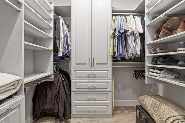 9025 Etching Overlook, Johns Creek, GA 30097