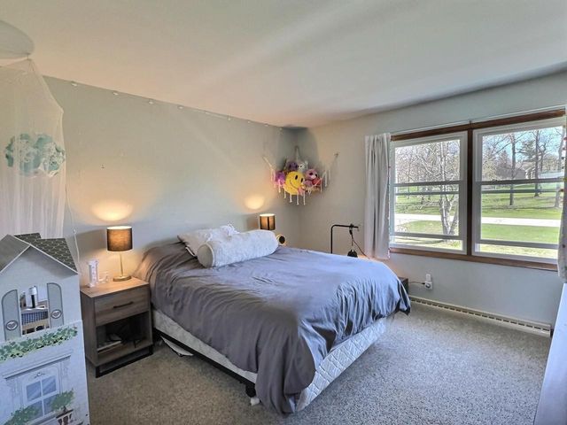 1785 CROWN DRIVE, Oshkosh, WI 54904
