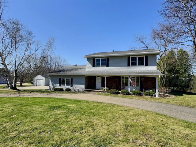 1785 CROWN DRIVE, Oshkosh, WI 54904