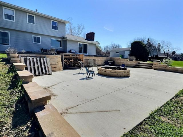 1785 CROWN DRIVE, Oshkosh, WI 54904
