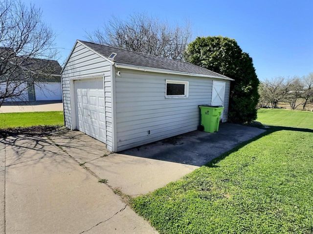 1785 CROWN DRIVE, Oshkosh, WI 54904