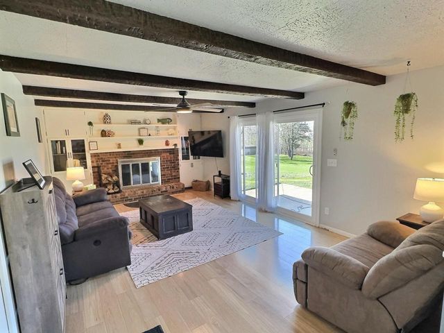 1785 CROWN DRIVE, Oshkosh, WI 54904