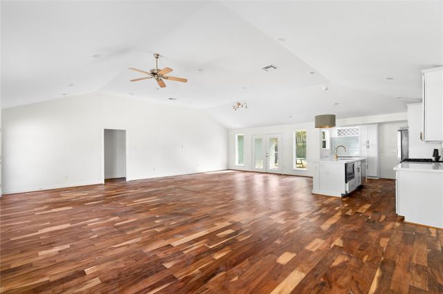 5515 Warm Springs Road, Houston, TX 77035