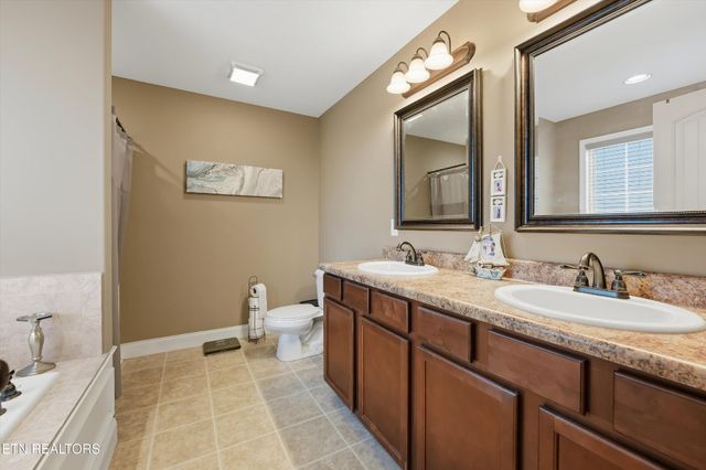 6515 Martha Oak Lane, Knoxville, TN 37918