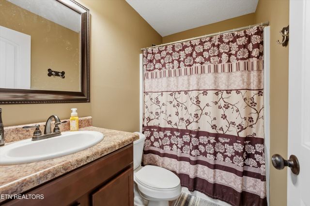 6515 Martha Oak Lane, Knoxville, TN 37918