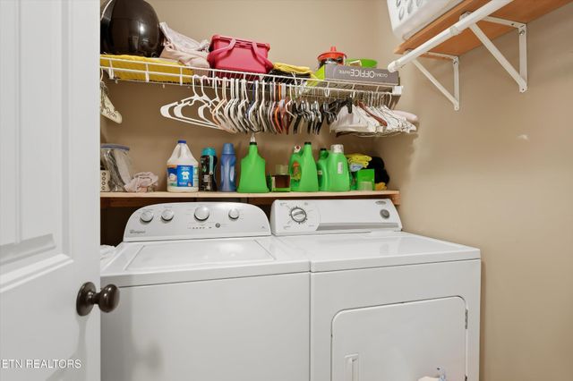 6515 Martha Oak Lane, Knoxville, TN 37918