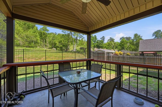 6515 Martha Oak Lane, Knoxville, TN 37918