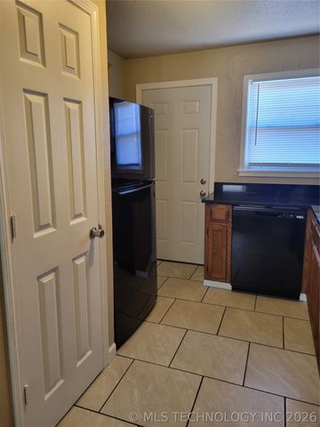 1327 E 38th Street A, Tulsa, OK 74105