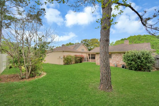 2818 Colonial Drive, Sugar Land, TX 77479