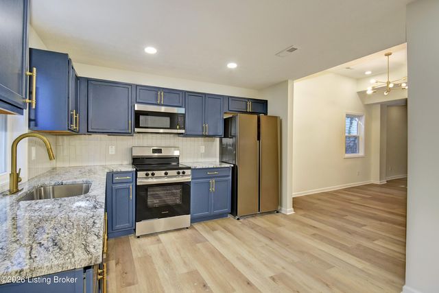 955 S 7th St, Louisville, KY 40203