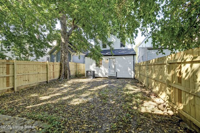 955 S 7th St, Louisville, KY 40203