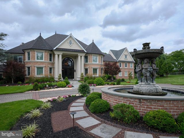 1265 GRENOBLE RD, Ivyland, PA 18974