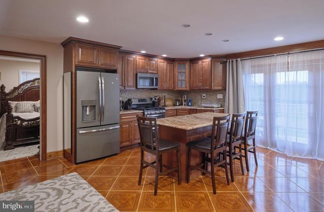 1265 GRENOBLE RD, Ivyland, PA 18974